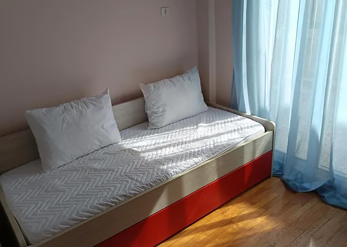 Ikos * Tesalónica